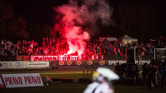 Prohlédněte si galerii ze včerejší Grand Prix České republiky na ploché dráze v Praze na Markétě, kterou ovládl britský jezdec Tai Woffinden.