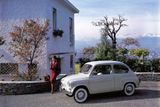 Miniaturní Fiat 600 vystřídal Topolino a v Itálii se vyráběl 15 let. Krom toho však vznikala "šestistovka" i v továrnách v Argentině, Španělsku, Německu a Jugoslávii.