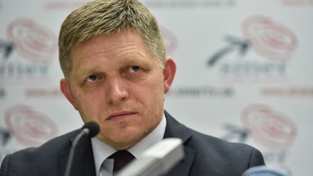 Fico: Odmítám pravicové kecy, že máme o to víc šetřit a brát lidem, teď je třeba lidem dávat