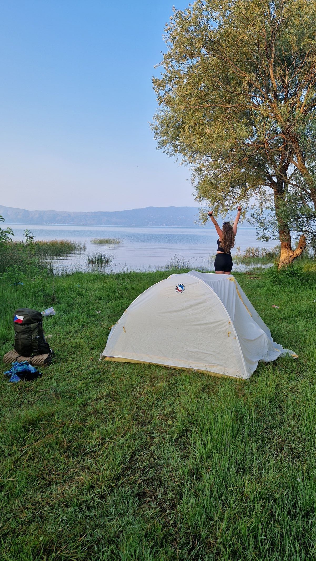 vandrák, cestovatelka, nomád, cestování o samotě, dobrodruh
