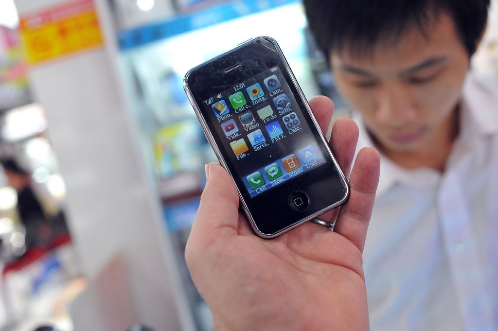Falešný Iphone telefon z Číny - ISIFA