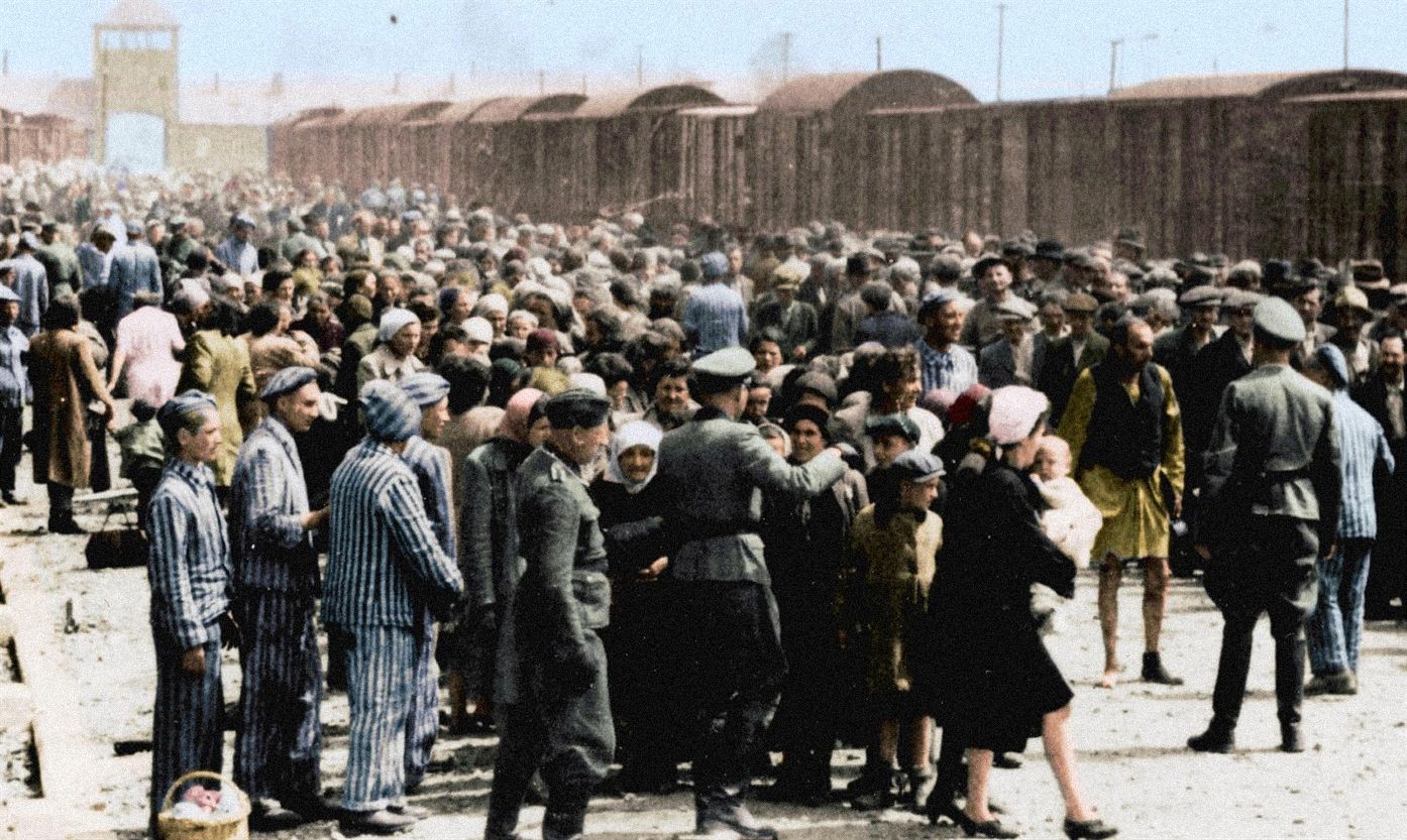 Jednorázové použití / Fotogalerie / Uběhlo 80 let od osvobození koncentračního tábora smrti v Osvětimi / TV