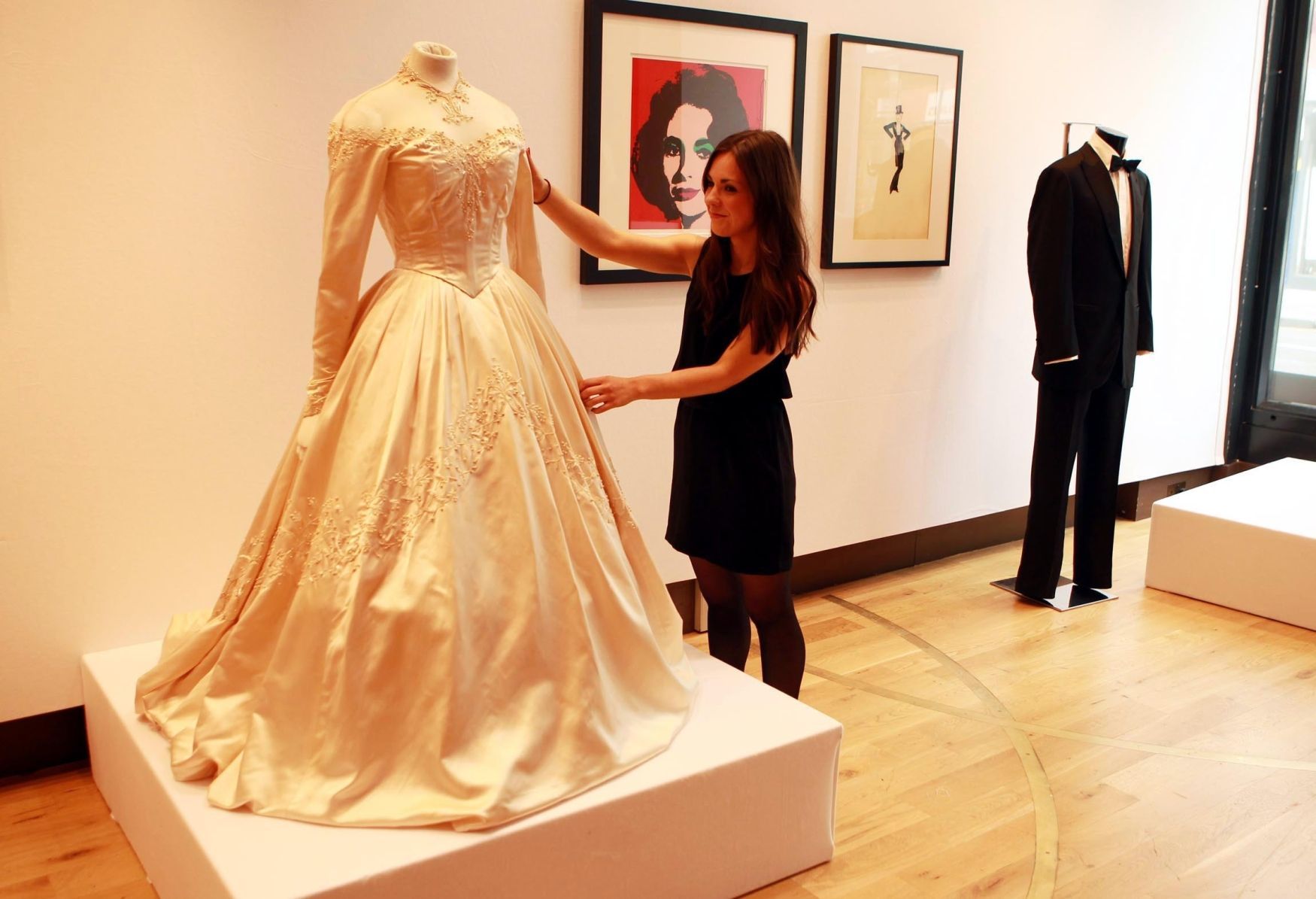 elizabeth taylor, svatebni saty, zena