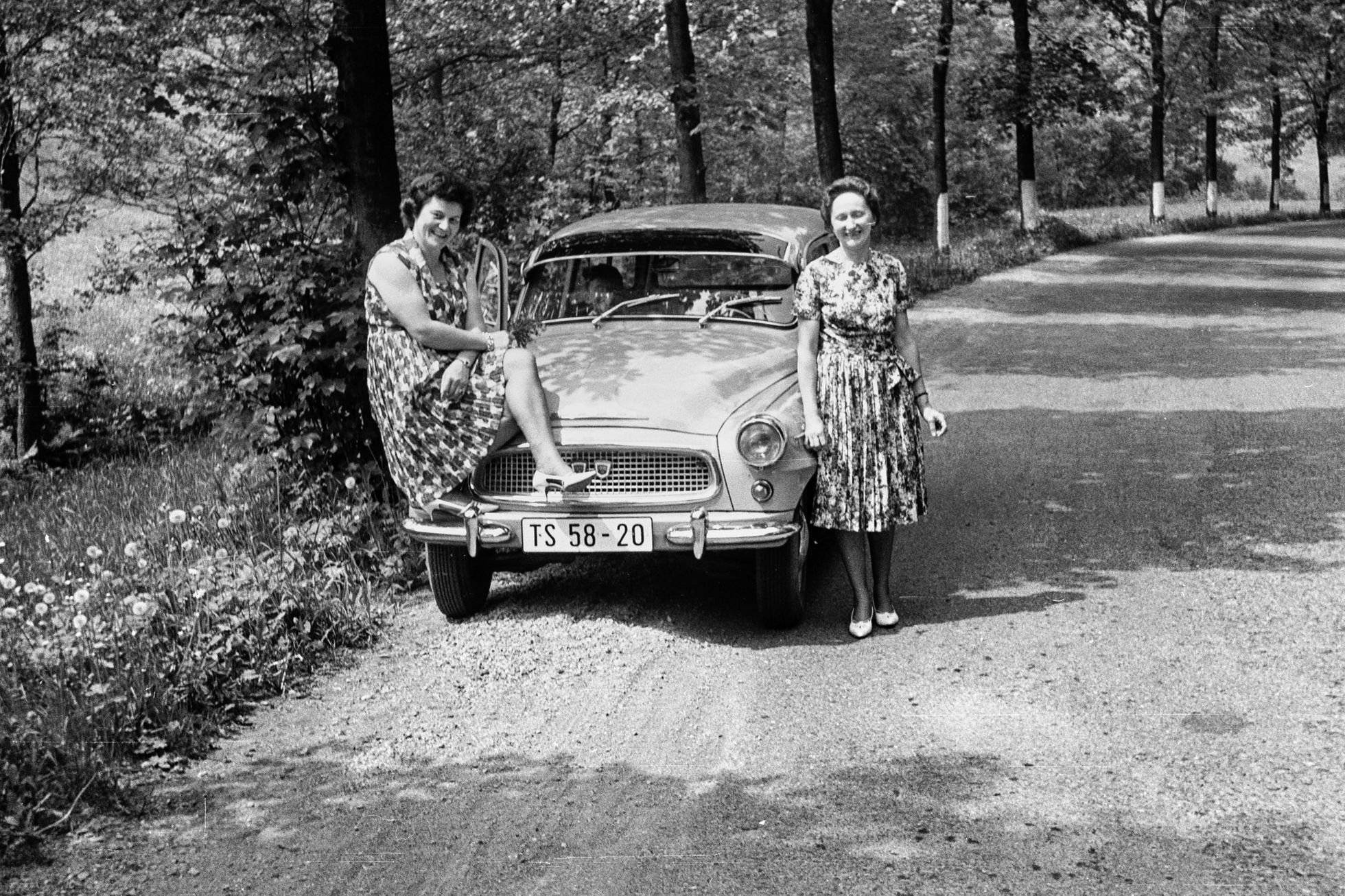 Negativy z popelnice, Martin Wágner, iniciativa, sbírka, archiv, Foto, fotografie, Magazín