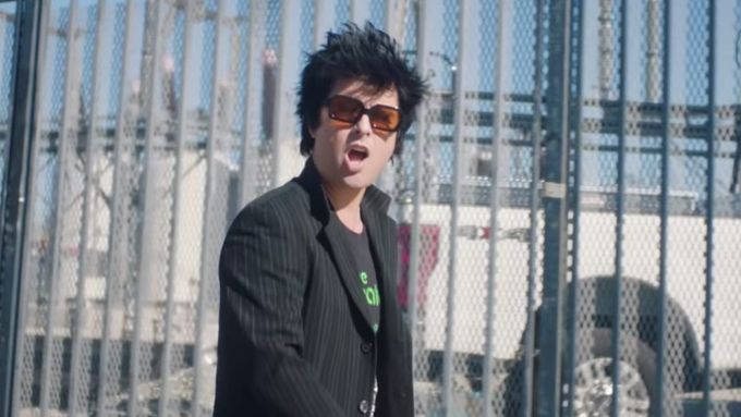 Oh Yeah!, první singl z nového alba Green Day.