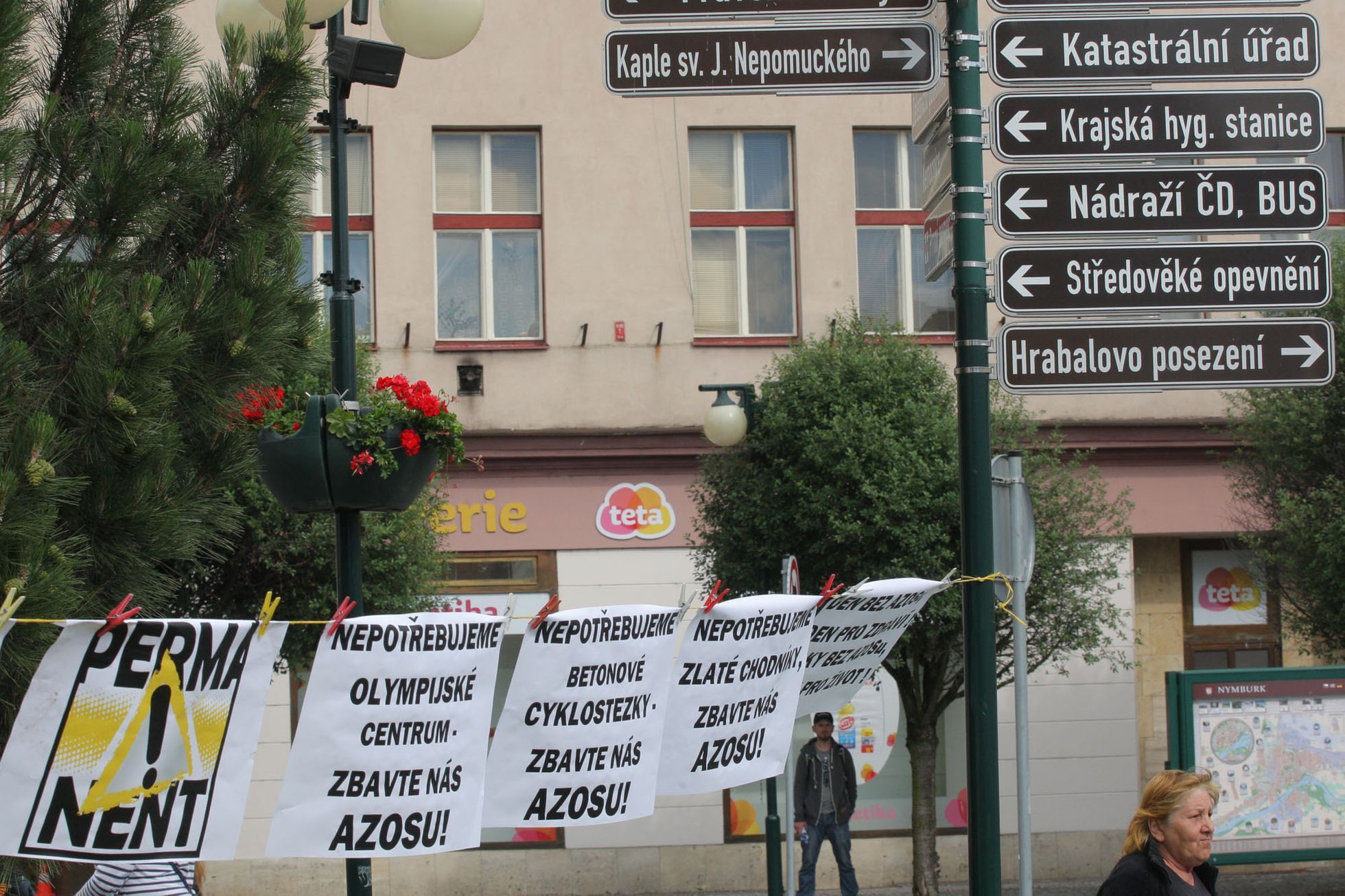Demonstrace proti smradu v Nymburce
