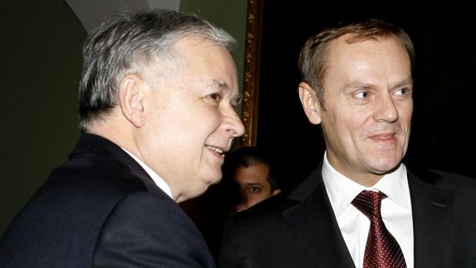 Tusk cestu nedoporučil. Kaczyński přesto do Gruzie letí.