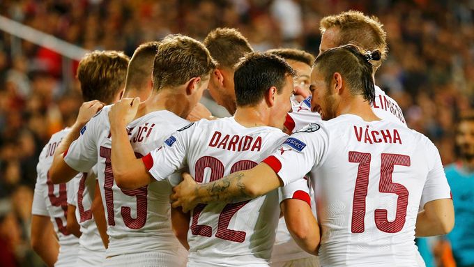 Prohlédněte si galerii z pátečního zápasu kvalifikace o mistrovství Evropy 2016, v němž čeští fotbalisté vyhráli v Turecku 2:1.