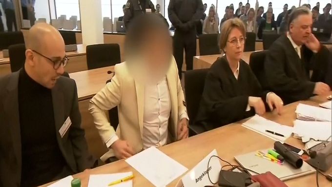 Začal ostře sledovaný soud kvůli zabití v Chemnitzu, které vedlo k demonstracím
