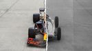 Red Bull RB7/14 versus Tatra 607-2