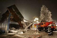 Kolaps střechy v Bavorsku: až 15 mrtvých