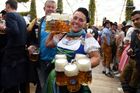 186. ročník pivního svátku přilákal návštěvníky z 55 zemí, nejvíce ze Spojených států, Británie, Francie a Rakouska.