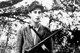 Stanislaw Szmajzner jako partyzán, krátce po svém útěku ze Sobiboru. Rok 1943.