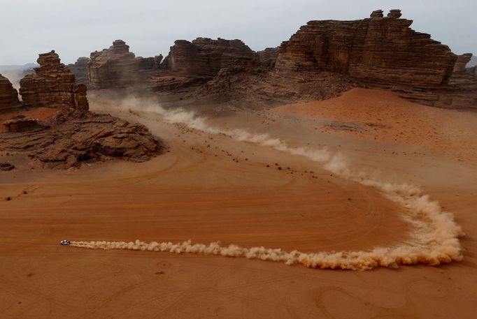 Momentka z desáté etapy Dakarské rallye v Saúdské Arábii