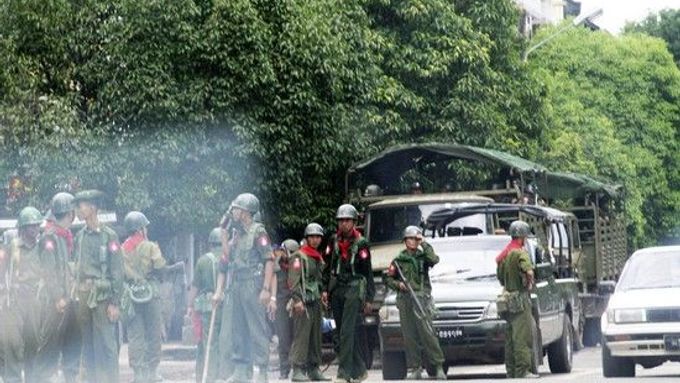 Vládní vojska v Rangúnu