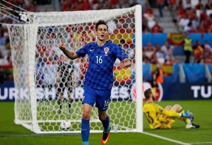 Euro 2016, Chorvatsko-Španělsko: Nikola Kalinič slaví gól na 1:1