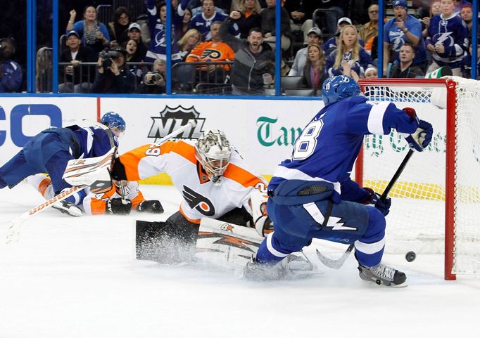 NHL: Philadelphia Flyers at Tampa Bay Lightning (Emery a Palát)