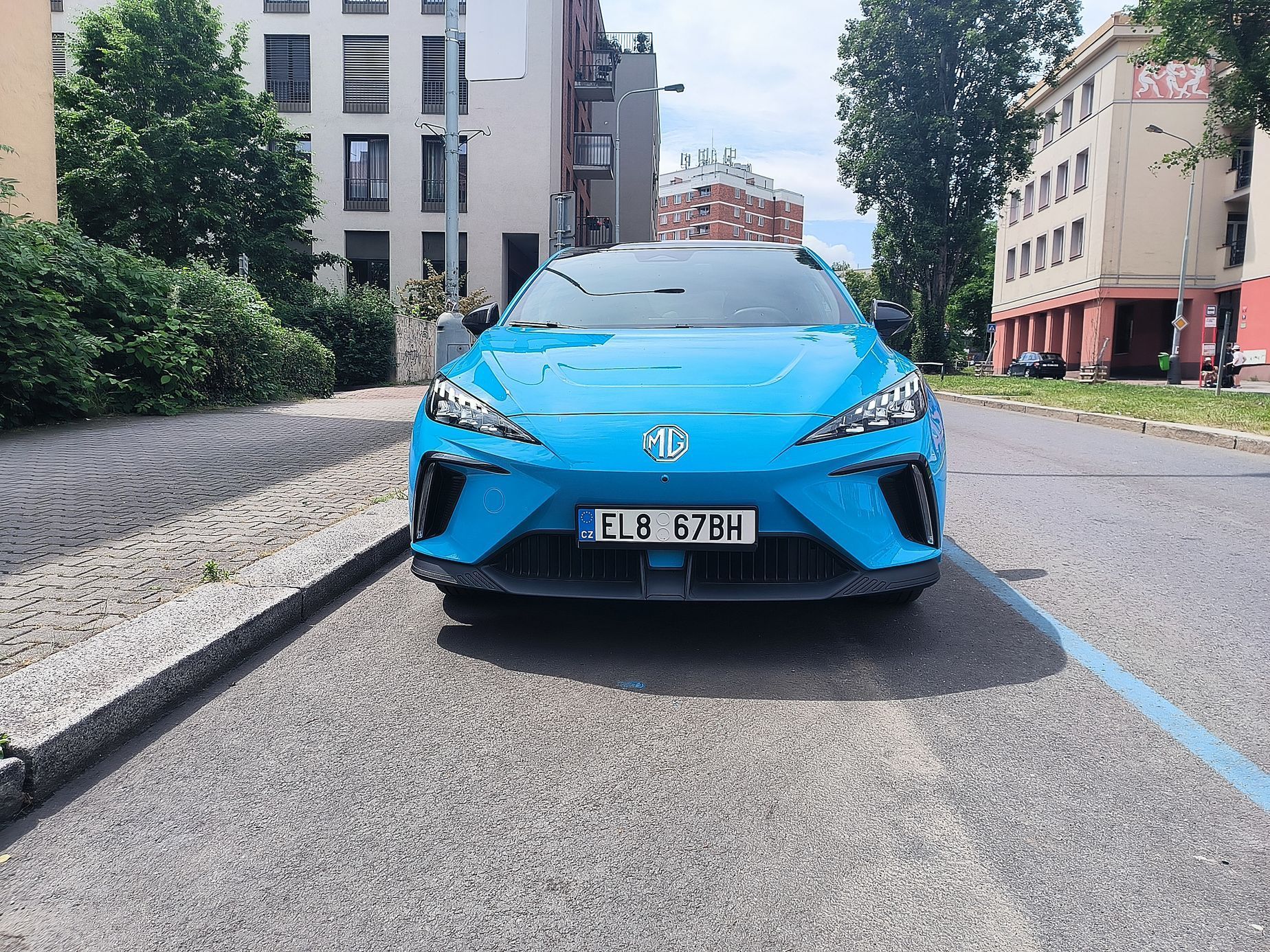 modré zóny parkování elektromobilů v Praze