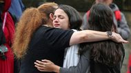 Náčelník policie Velkého Manchesteru (GMP) Sir Stephen Watson potvrdil, že rabín spolu s bezpečnostní službou zabránili útočníkovi Džihádu Al-Šámímu ve vstupu do budovy, než ho policisté venku zastřelili.