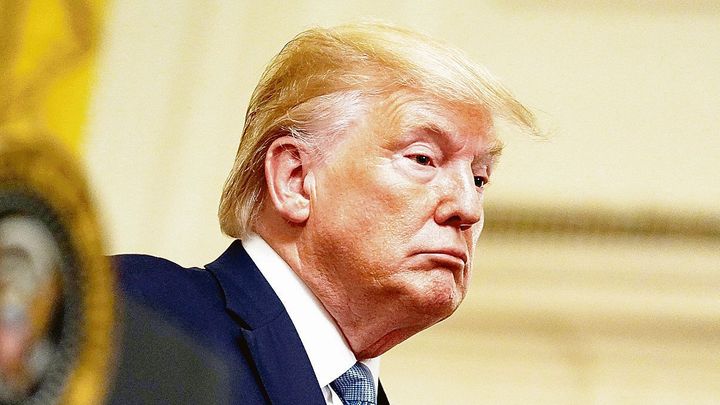 Bílý dům mě připravil už o pět miliard dolarů, tvrdí Trump