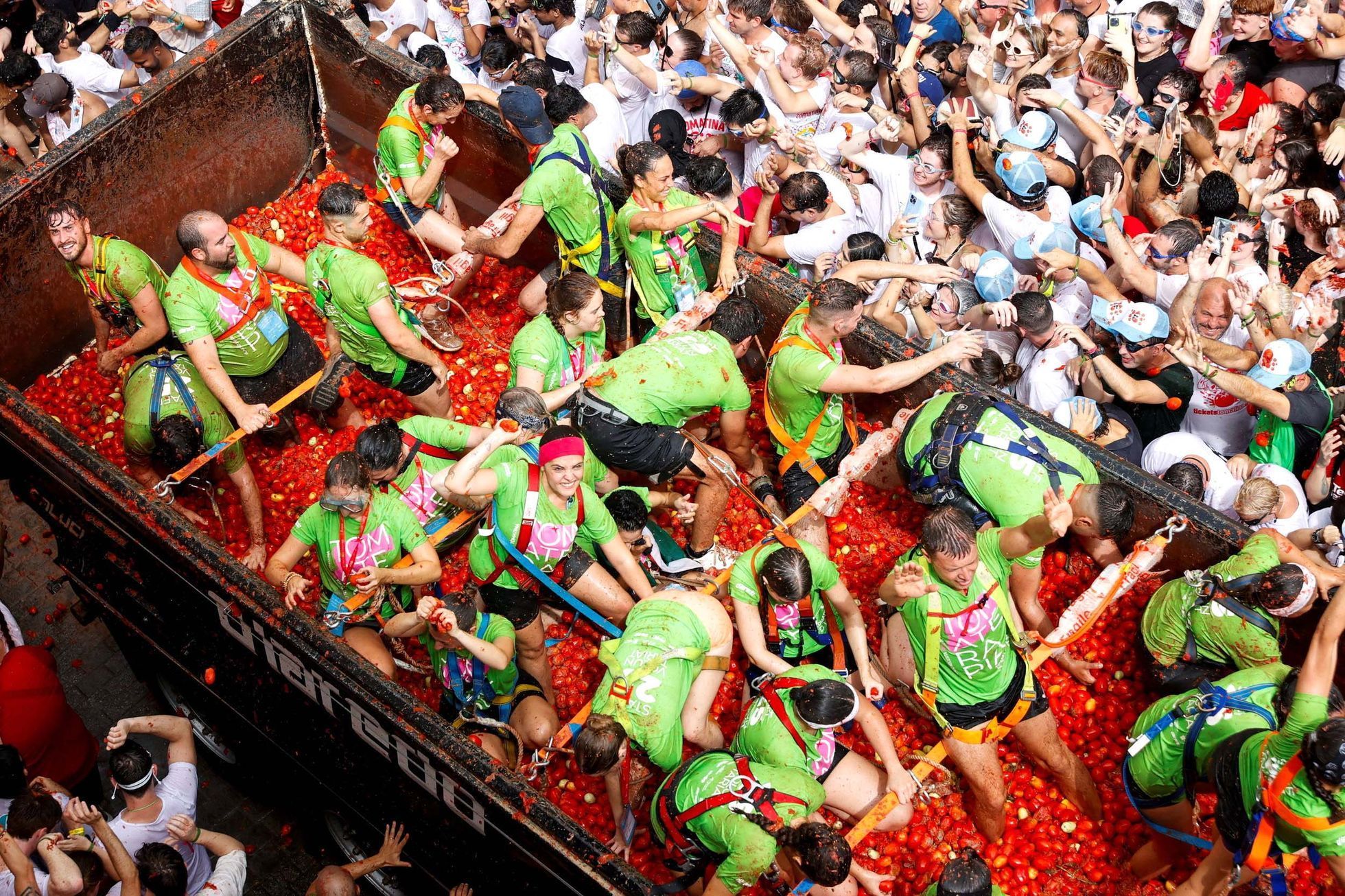 Španělsko, Tomatina, rajčata, bitva, kuriozita, rajče