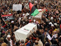 Pohřeb v Benghází.