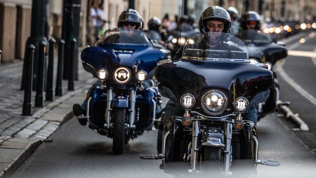 Harleye se valí do Prahy. Párty potrvá 48 hodin v kuse, pro ženy letos poprvé zdarma