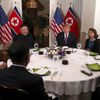 Společná večeře Kim Čong-una a Donalda Trumpa v Hanoji.