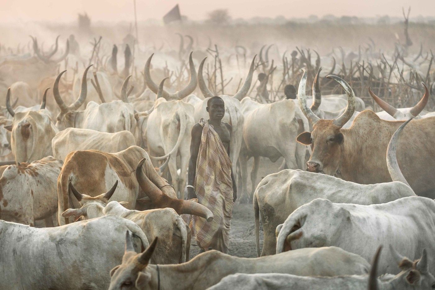 mundari kmen afrika