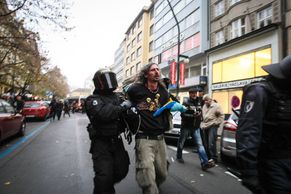Foto: Nacionalisté kazili 17. listopad, policie bděla
