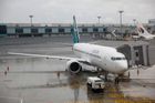 Problémové letouny Boeing 737 MAX nesmí létat ani v domovských USA a v Kanadě