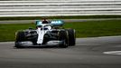 Nový monopost formule 1 Mercedes-AMG F1 W11 EQ Power+ pro sezonu 2020 při slavnostním představení v Silverstonu.