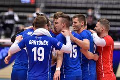 Nečekaný triumf. Čeští volejbalisté smetli olympijské vítěze a jsou ve čtvrtfinále ME