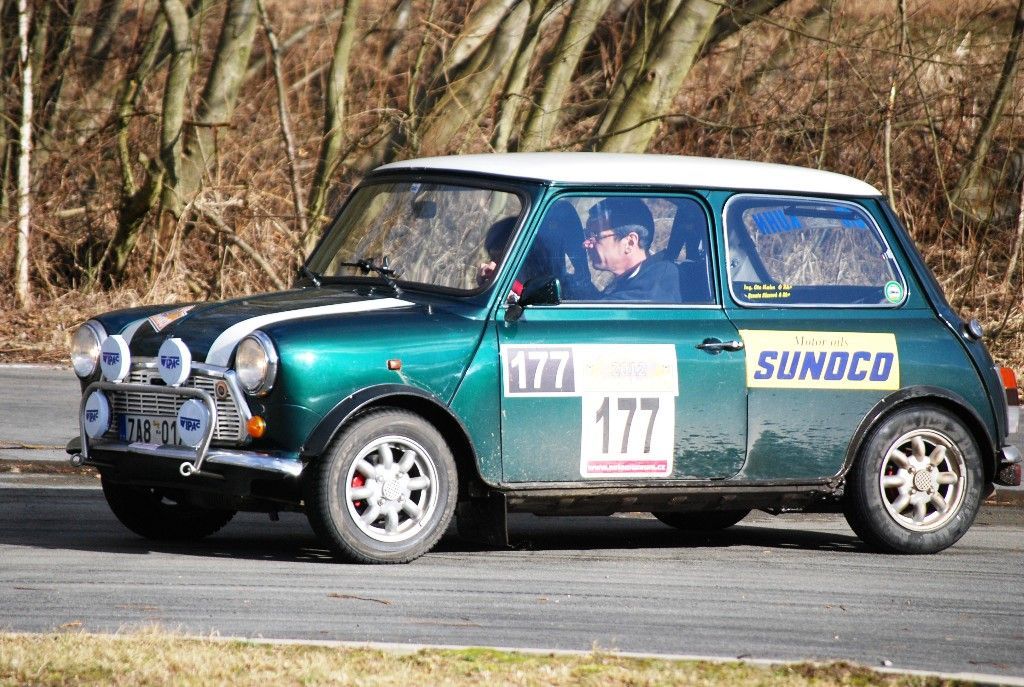 Zimní veteránská rally na Kokořínsku