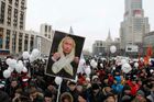 Živě z Moskvy: Putine, podej demisi, bouří se Rusové