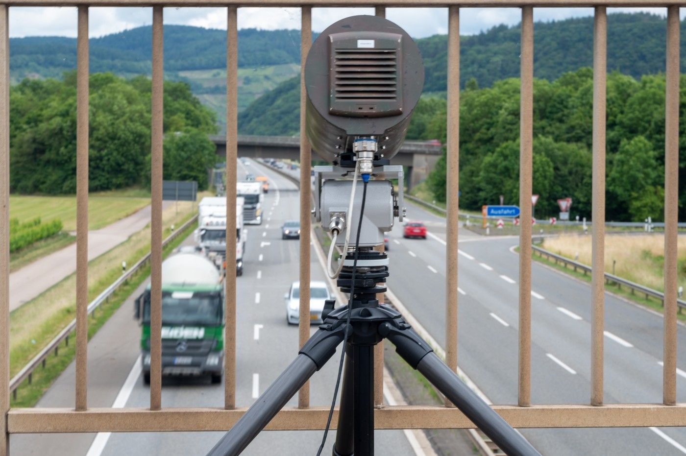 Dálnice, kamera, telefonování za volantem, pokuta, Německo