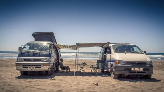 Češi projeli Ameriku karavanem, auto opravovali přes YouTube