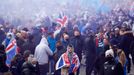 Fanoušci Glasgow Rangers slaví zisk 55. titulu ve skotské lize.