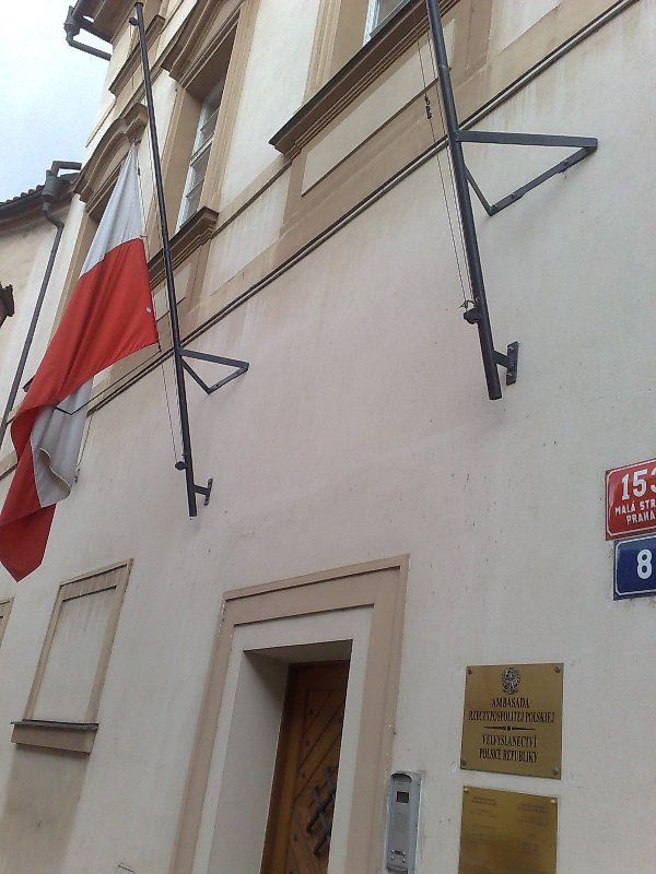 Smutek před polskou ambasádou