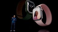 ... a hodinek Apple Watch. Nové hodinky nabídnou například větší displej a rychlejší nabíjení. V Česku se podle společnosti začnou prodávat později na podzim.