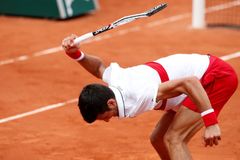 Djokovič překvapivě končí na French Open. Jízda italské komety Cecchinata pokračuje dál