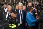 Celou středu žilo Nizozemsko parlamentními volbami. Favoritem byl šéf krajně pravicové Strany pro svobodu (PVV) Geert Wilders.