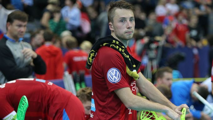 Domácí medaile českým florbalistům na světovém šampionátu uniká. Tentokrát byli nad jejich síly hráči Švýcarska.