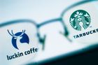 Čínská síť kaváren Luckin se snaží vytlačit Starbucks. Jen letos otevře 2500 poboček
