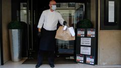 Michelinská restaurace La Chiberta během pandemie servíruje své speciality v rámci speciálního rozvozu jídla