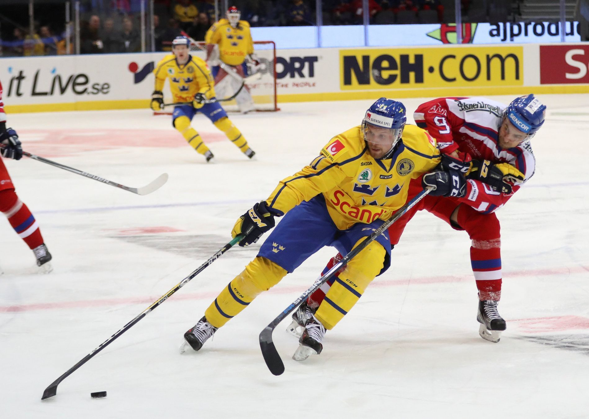 Švédské hokejové hry: Česko - Švédsko: Alexander Johansson a Jan Rutta