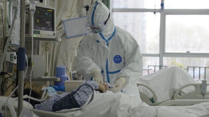 Riziko epidemie v Evropě je krajně nízké, říkají francouzští lékaři o koronaviru