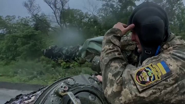 Rusy obklíčíme a "vyčistíme to". Bitva o Bachmut ještě neskončila, tvrdí Ukrajinci