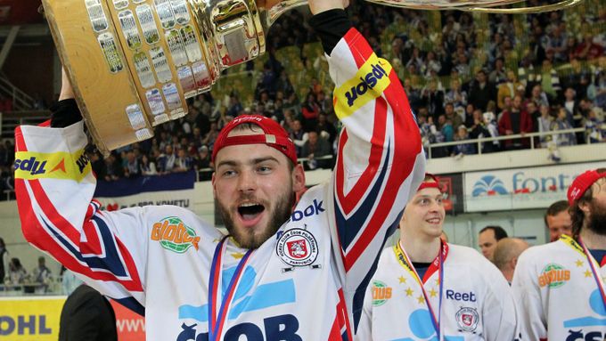 Pardubice vyhrály, ale příští sezóna bude jiná. Stejný systém, ale KHL si vybere hráčskou daň