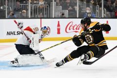 Pastrňák vstřelil po parádní akci druhý gól v sezoně, Boston ještě neztratil ani bod